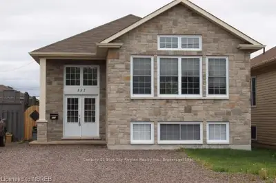 151 Elmwood Avenue, North Bay, On P1b 3r7
