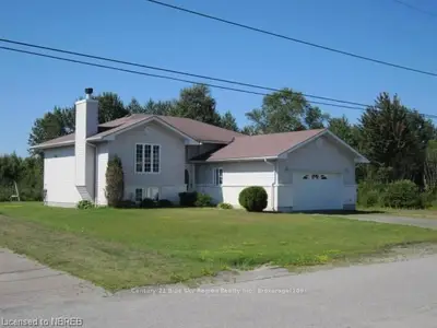 38 Cedar Grove Drive, West Nipissing, On P2b 3h3