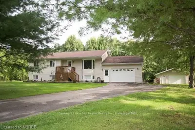 675 Lac Deux Milles Road, West Nipissing, On P2b 2x3