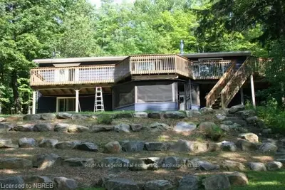 1204 Charlie Thompson Road, Lake Of Bays, On P0a 1h0