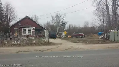 740-744 Lakeshore Drive, North Bay, On P1a 2g5