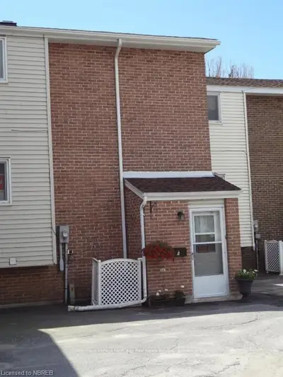 #4 575 Gormanville Rd, North Bay, On, P1b 8n9