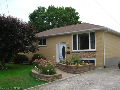 33 Prince Edward Drive, North Bay, On P1a 2t6