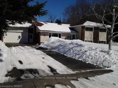 232 Mcnaughton Avenue, North Bay, On P1c 1g7