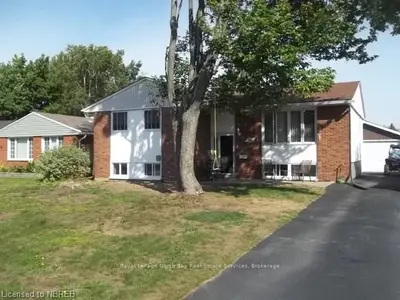 10 Farley Avenue, North Bay, On P1a 2s5
