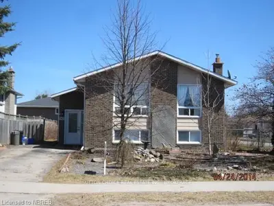542 Cartier Street, North Bay, On P1b 8n5
