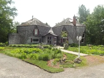 254 Edmond Road, East Ferris, On P0h 1b0