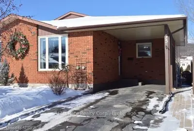 35 Oakdale Road, North Bay, On P1b 8y6