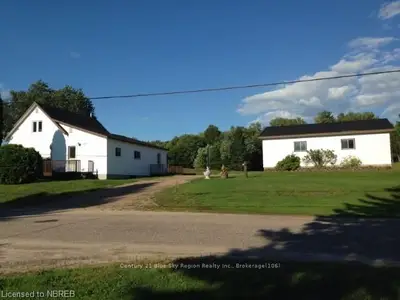 320 Yonge Street, Bonfield, On P0h 1e0