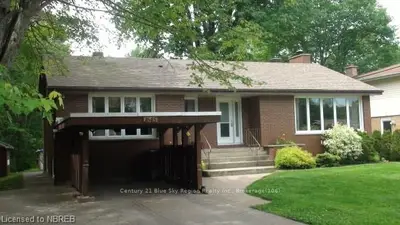 1645 Parkwood Drive, North Bay, On P1b 4r5