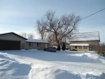 104-106 James Street, Bonfield, On P0h 1e0
