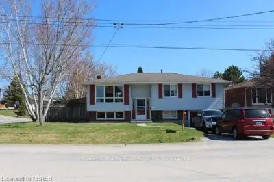 21 Portage Avenue, North Bay, On P1a 1p1