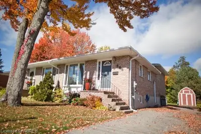 688 Moffat Avenue, North Bay, On P1b 7h1