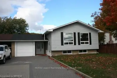 5 Mcgibbon Street, North Bay, On P1b 8r5