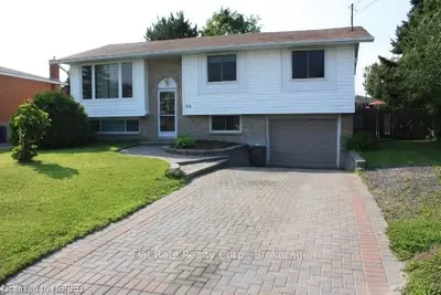 30 Manitou Street, North Bay, On P1a 1p4