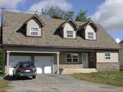 392 Angus Street, North Bay, On P1b 7l8