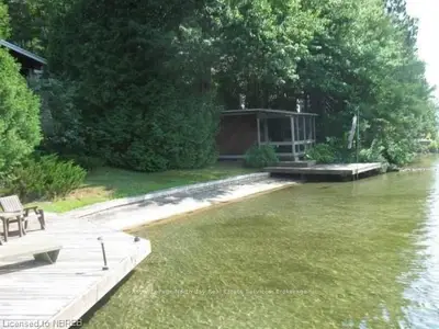 211 West Peninsula Road, North Bay, On P1b 8g2