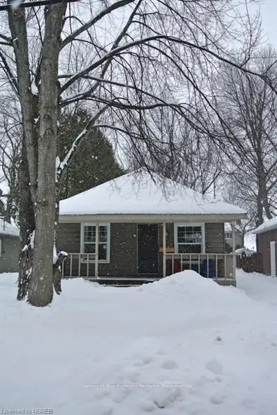 87 Campbell Avenue, North Bay, On P1a 1v7