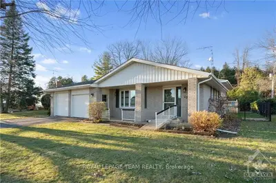 Detached in South Stormont