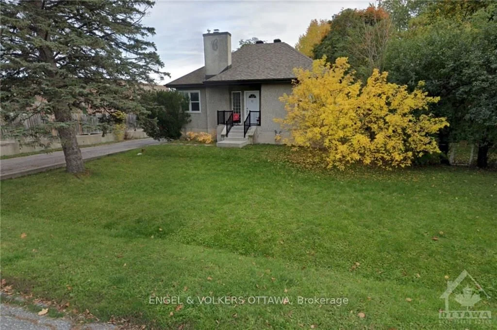 10 Chippewa Avenue, Meadowlands - Crestview And Area, On K2g 1x7
