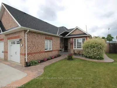 147 ST.LAWRENCE Drive, Welland, ON L3C 7H3