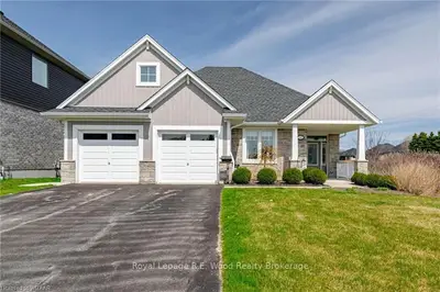 142 Glendale Drive, Tillsonburg, On N4g 4g8
