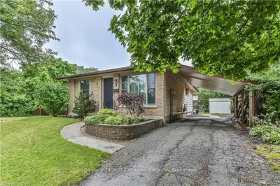 Detached in London North