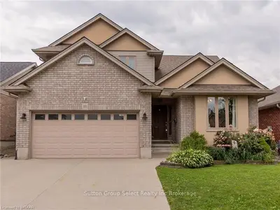 Detached in Woodstock