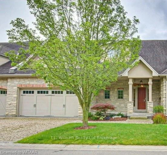 Condo Townhouse in Tillsonburg