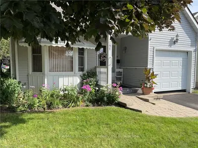 Detached in Tillsonburg