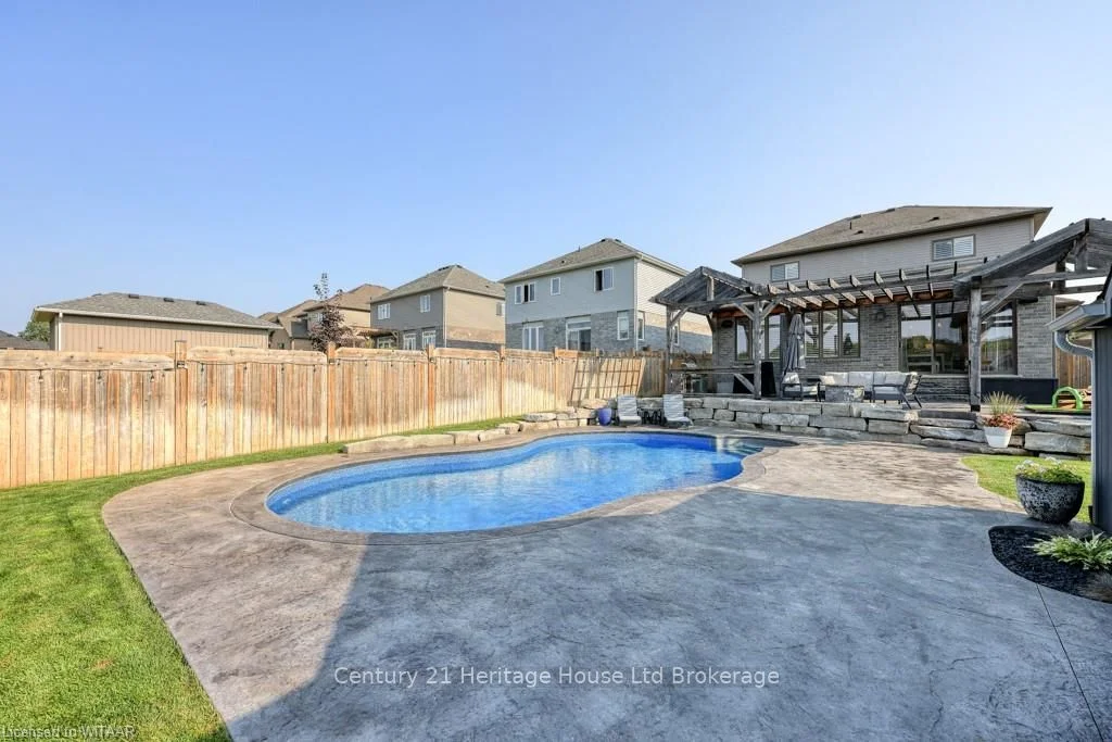 16 HARTFIELD STREET , Ingersoll, ON N5C 0C5