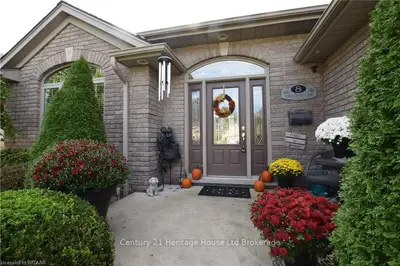 8 Norsworthy Lane, Ingersoll, On N5c 4g5