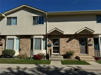 Condo Townhouse in London East