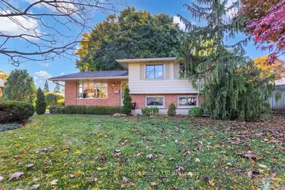 Detached in Tillsonburg