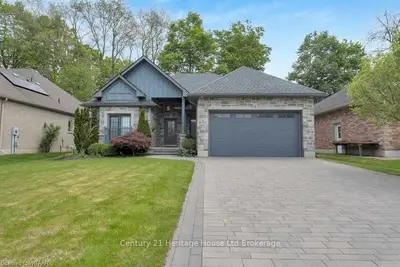 6 Wood Haven Drive Drive, Tillsonburg, On N4g 0a4