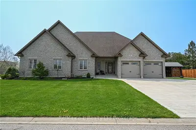 17 Bobolink Drive, Tillsonburg, On N4g 5s4