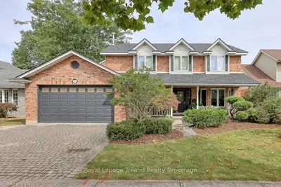 Detached in Woodstock