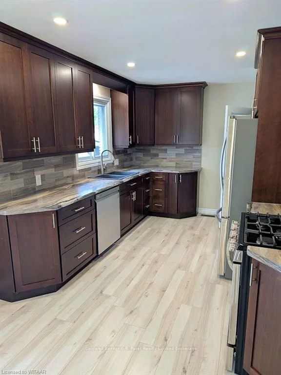 23 TILLSON Avenue, Tillsonburg, ON N4G 2Z7