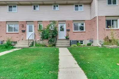 Condo Townhouse in Woodstock