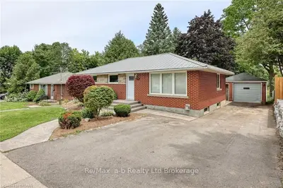 279 Robinson Street, Woodstock, On N4s 3b8
