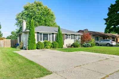20 Denrich Avenue, Tillsonburg, On N4g 4w2