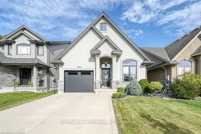 Detached in Woodstock