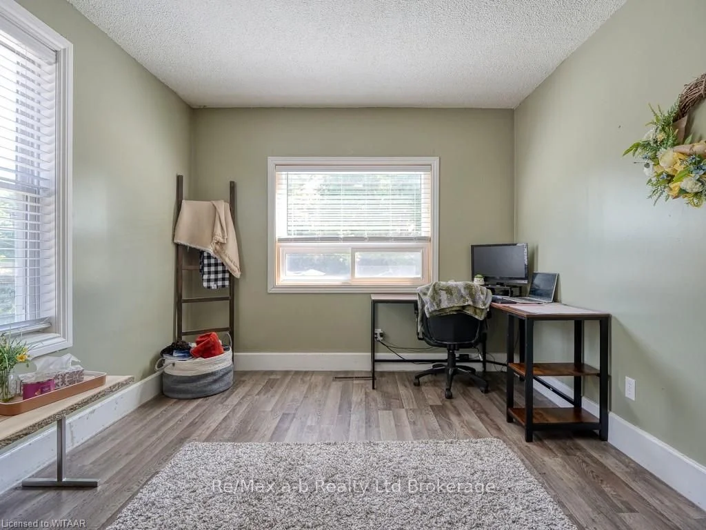 28 JAMES Street N, St. Marys, ON N4X 1A3