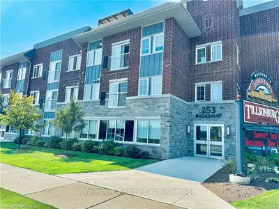Condo Apartment in Tillsonburg