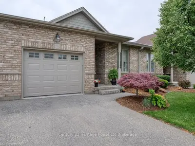 Condo Townhouse in Woodstock