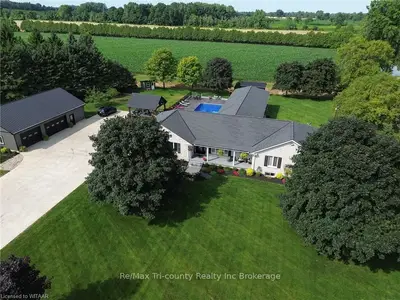 Detached in Norfolk County