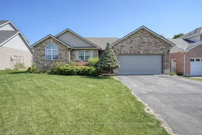 Detached in Tillsonburg