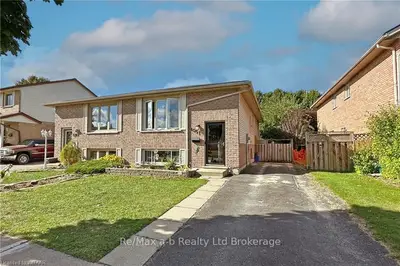 1051 Pearson Drive, Woodstock, On N4s 8v1