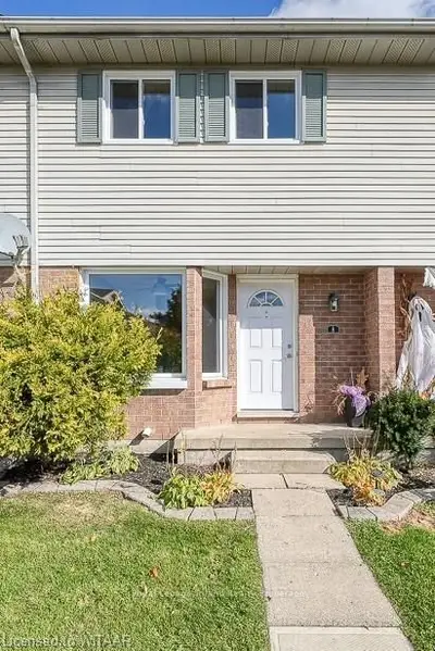 Condo Townhouse in Norwich