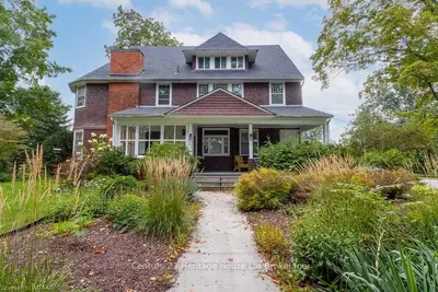 209 Vansittart Avenue, Woodstock, On N4s 6e8